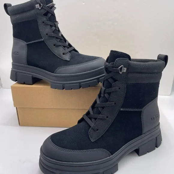 UGG Women's Lace-Up Boot
W / 1174492
W ASHTON WEATHERIZED LACE UP Boots Black - Picture 12 of 16